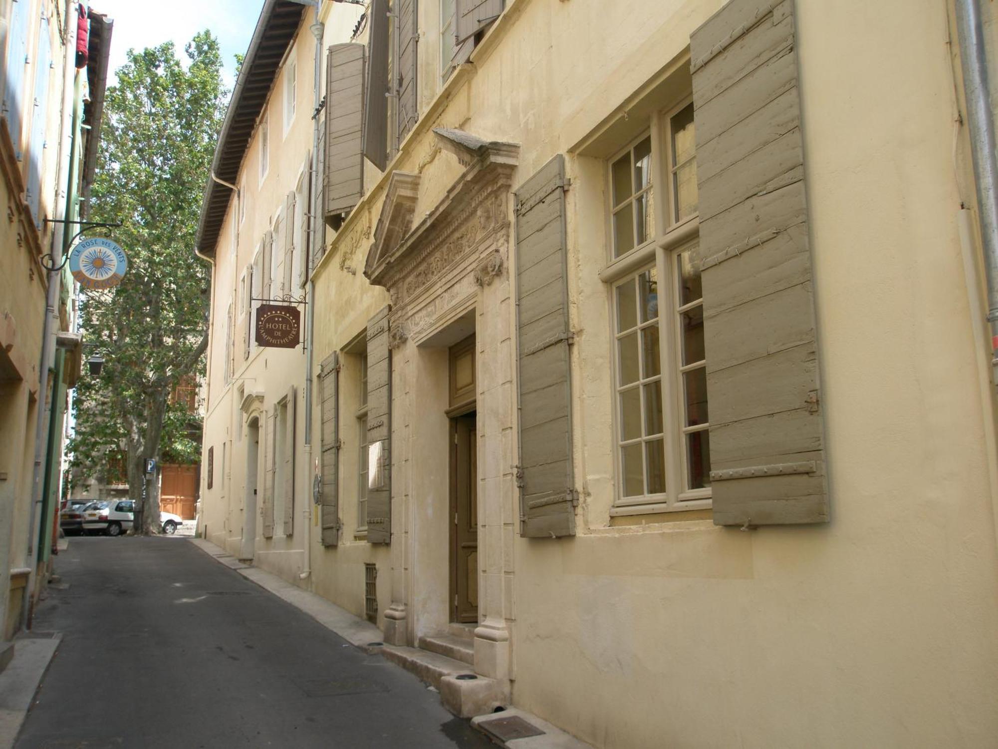 Hotel Amphitheatre Arles Eksteriør bilde